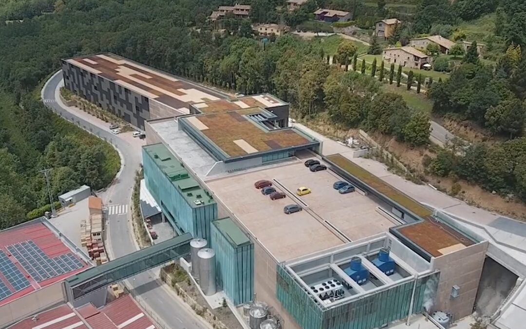 Centre producció Laboratoris Hipra LLoret Salvatge a Amer