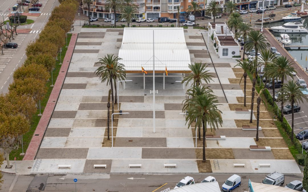 Urbanización y Plaza Castelló d'Empuries